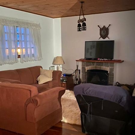 Apartamento Кампус-ду-Жордан Екстер'єр фото